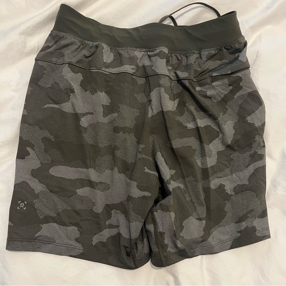 Lululemon Zeroed In Shorts - Picture 3 of 7